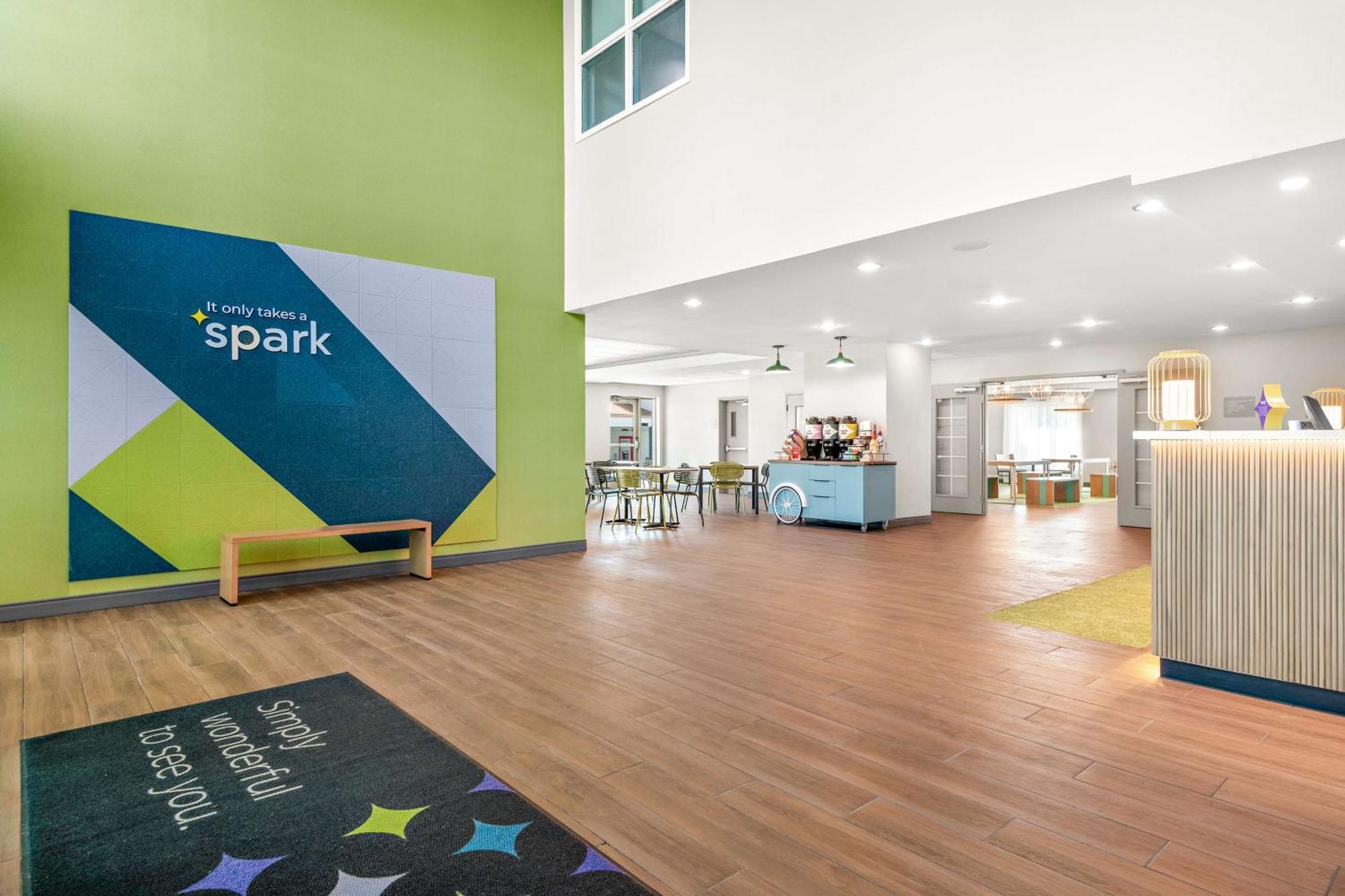 Spark By Hilton Exton Exterior photo